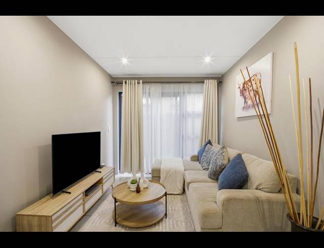 2 BEDROOM TOWNHOUSE FOR SALE IN FERNDALE